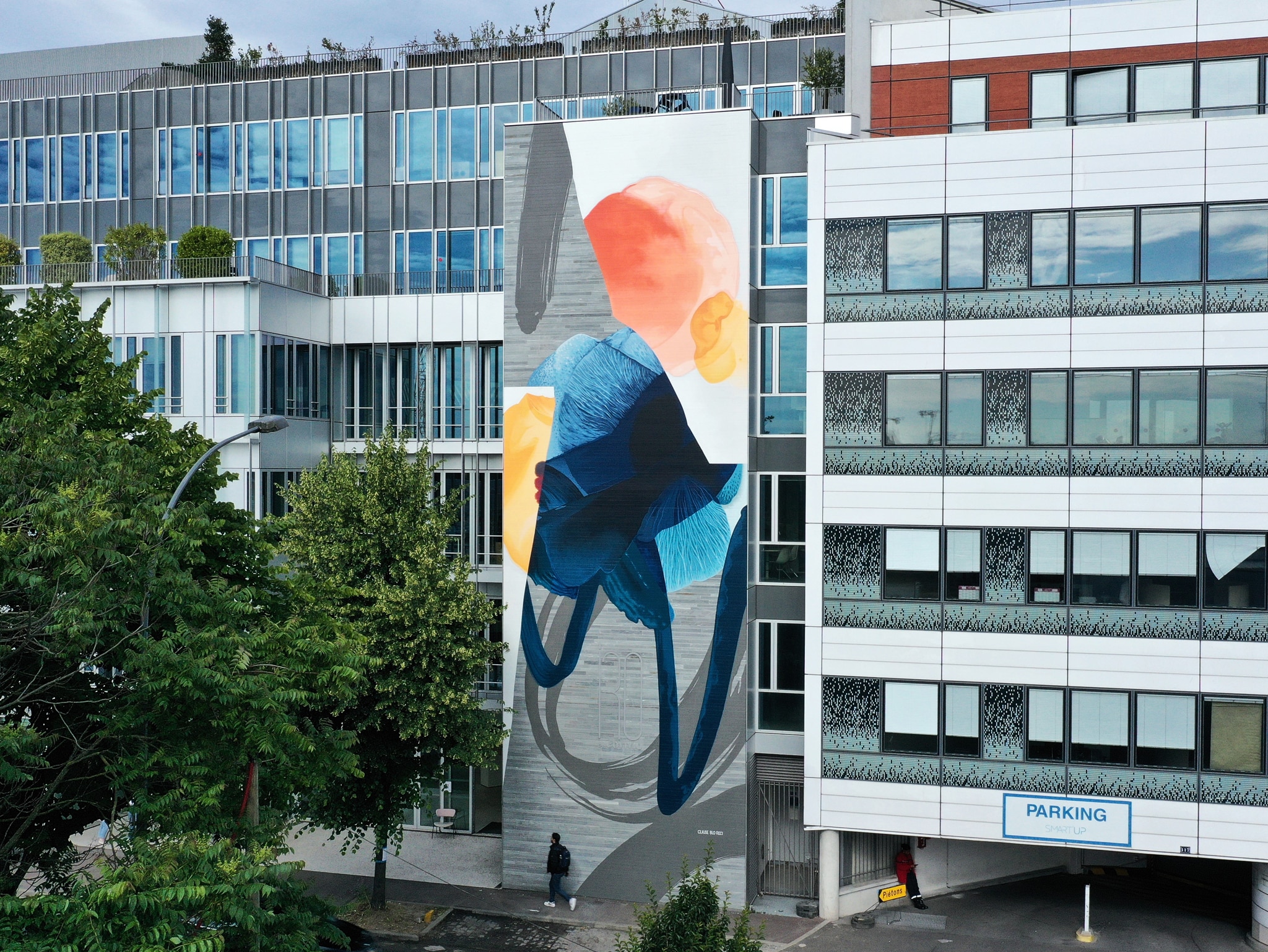 Covivio fresque sur façade à Châtillon par Claude Blo Ricci