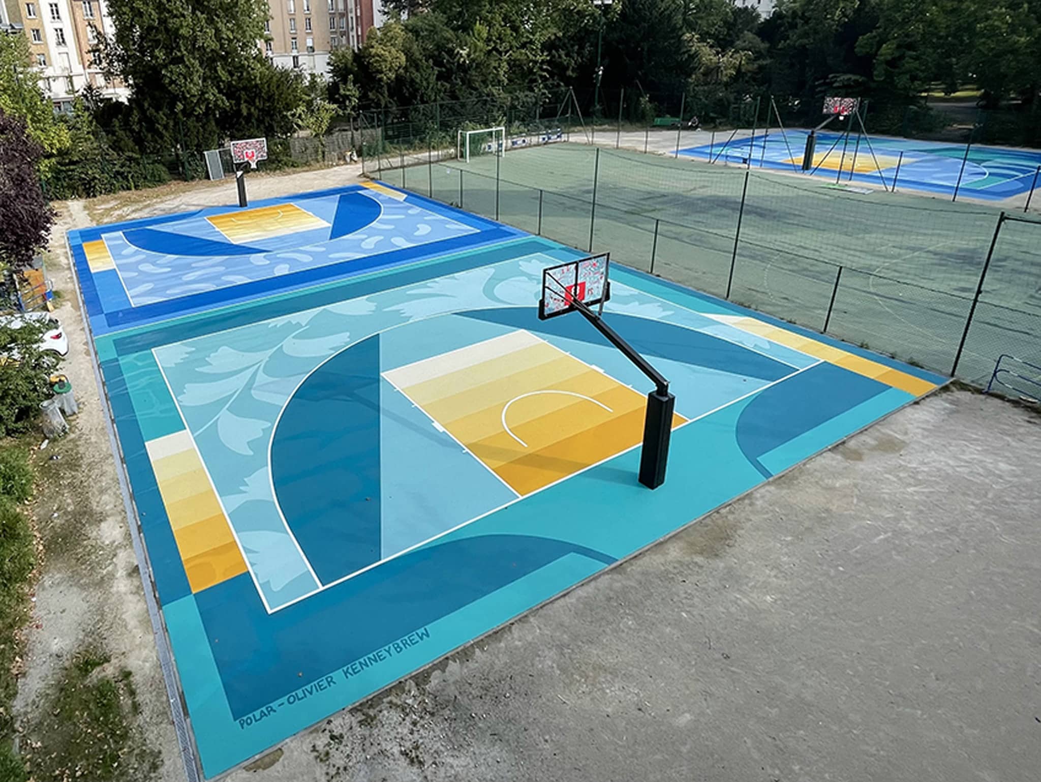 Terrain de basket à Paris 15 par Polar